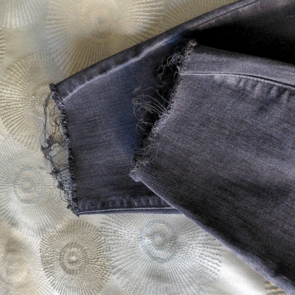 PAIGE Hoxton Ankle Black Jeans - Picture 6 of 6